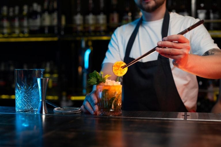 bar